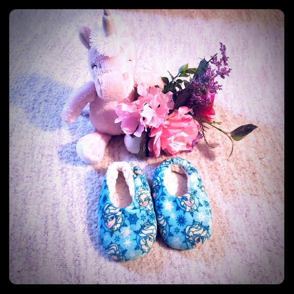 Disney Frozen Elsa toddler slippers